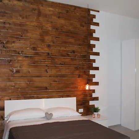 ベッド・アンド・ブレックファスト Girovagando 4*